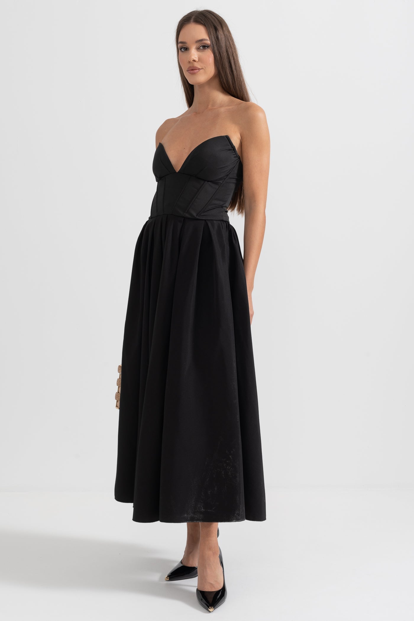 Vestido Midi Sofisticado Sem Alças com Corpete Ajustado - Preto