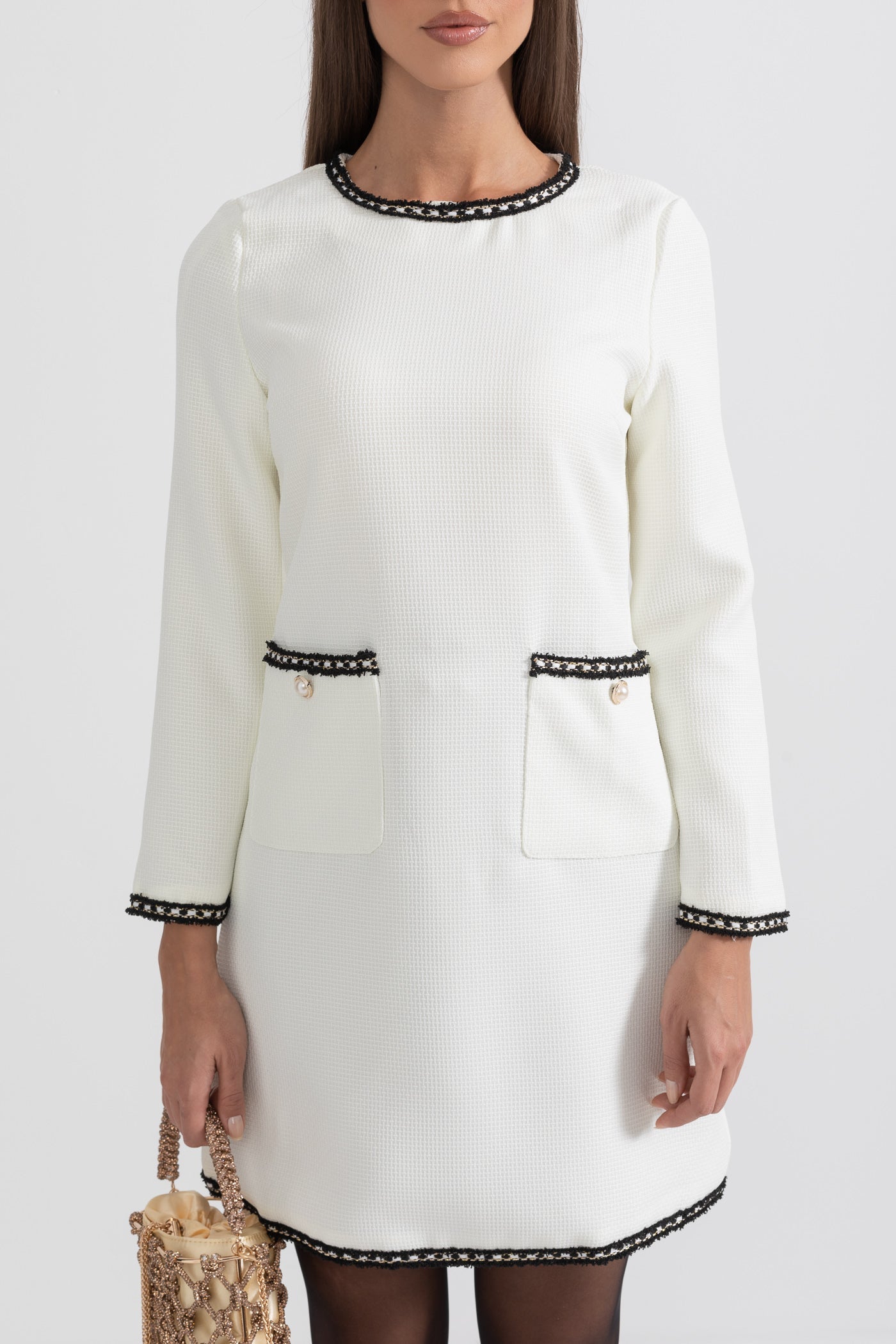 Vestido Texturizado Com Detalhes em Costura Preta - Branco