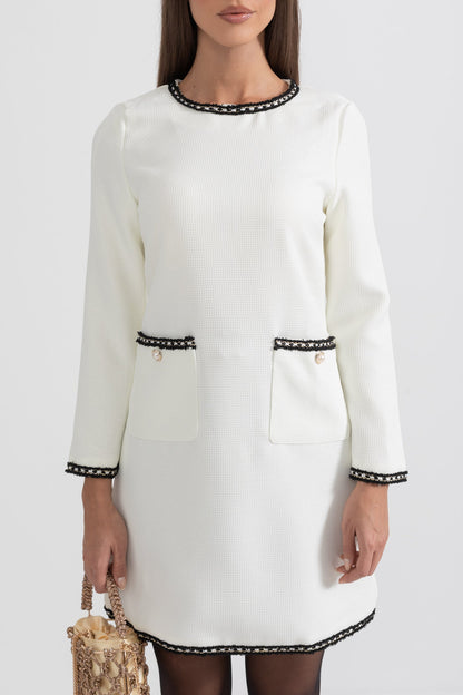 Vestido Texturizado Com Detalhes em Costura Preta - Branco