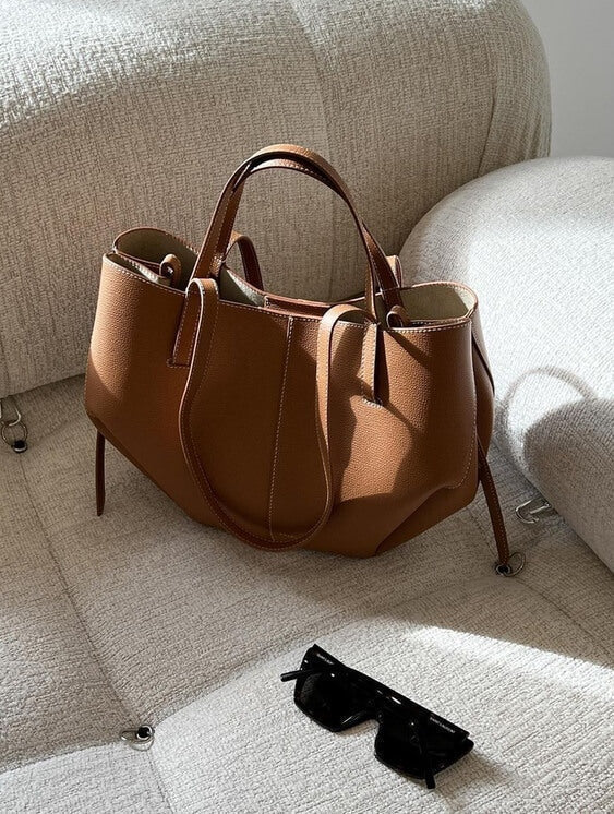 Teresa – Bolsa Tote com Alças Curvas