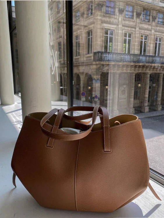 Teresa – Bolsa Tote com Alças Curvas