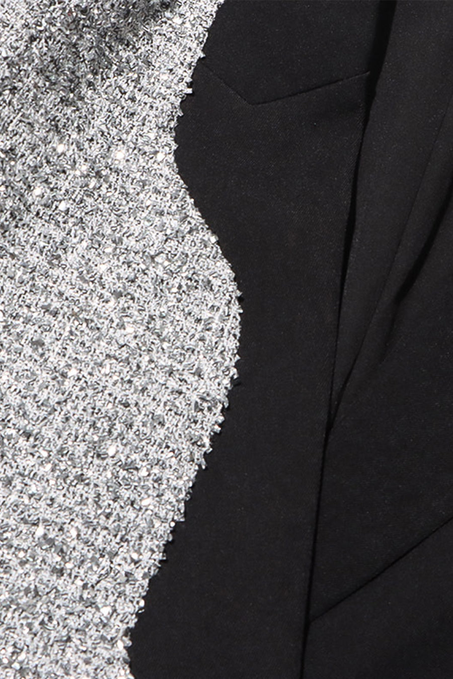 Blazer Contemporâneo Bicolor com Barra Assimétrica - Preto e Prata