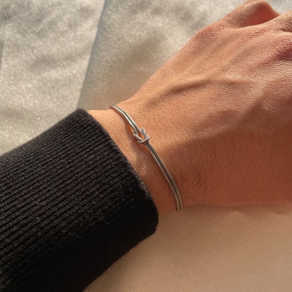 1 Pulseira Nó Infinito 18k