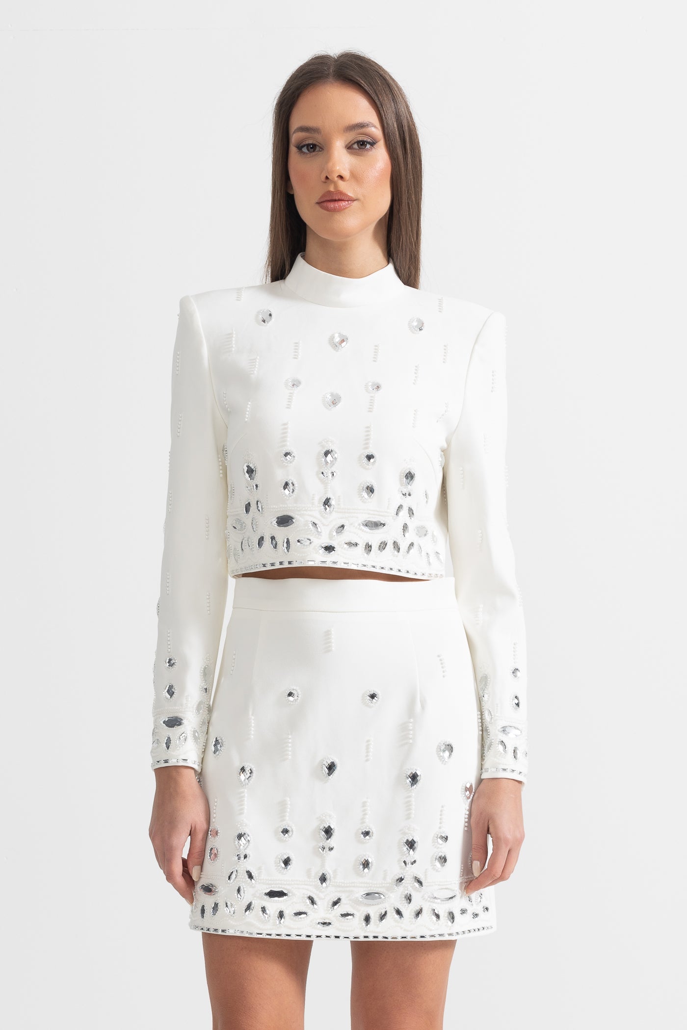 Conjunto com Diamantes e Saia Mini - Branco