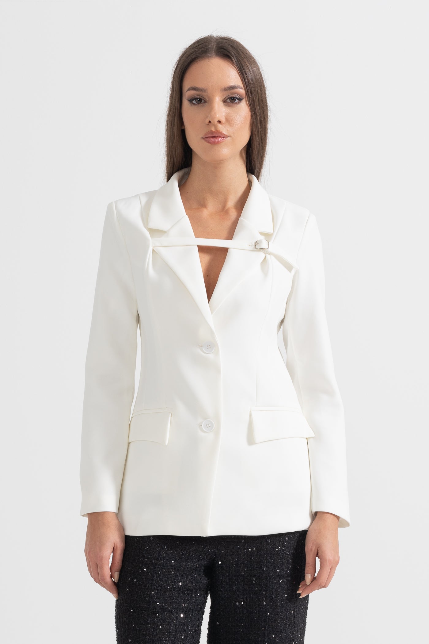 Blazer Ajustado Com Faixa Cruzada no Peito - Branco