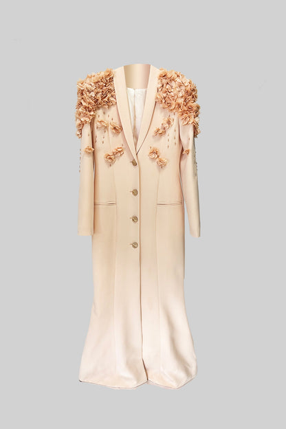 Sobretudo Longo Com Acentos Florais 3D Contrastantes Nos Ombros E Costas - Pêssego