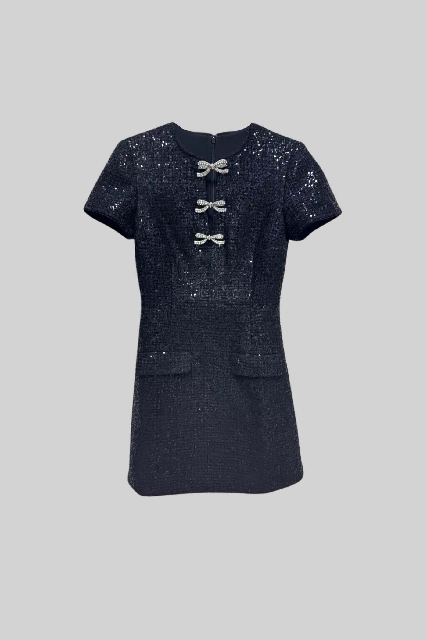 Vestido Mini de Lantejoulas de Manga Curta com Laços Brilhantes no Decote - Preto